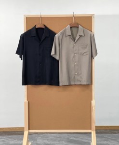 Italian high luxury quality, silky and skin-friendly feel, casual lapel light and breathable lapel short-sleeved shirt